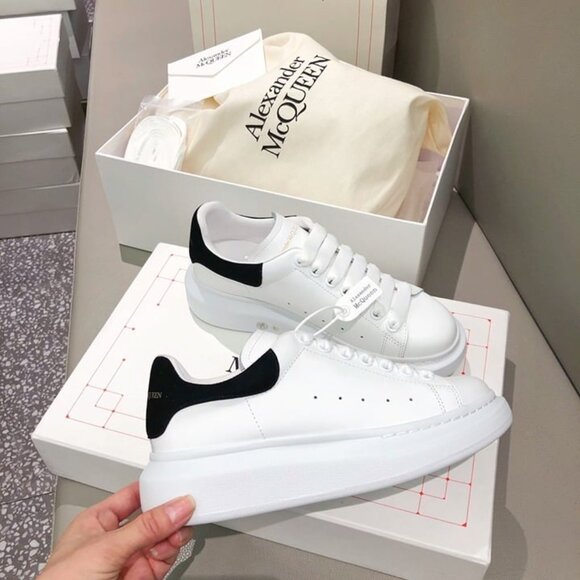 Women's sneakers - Picture 5 of 6